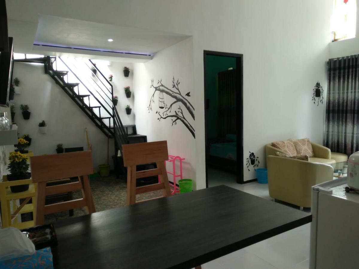 Vila Oma Sukari Syariah Home Living Batu  Esterno foto